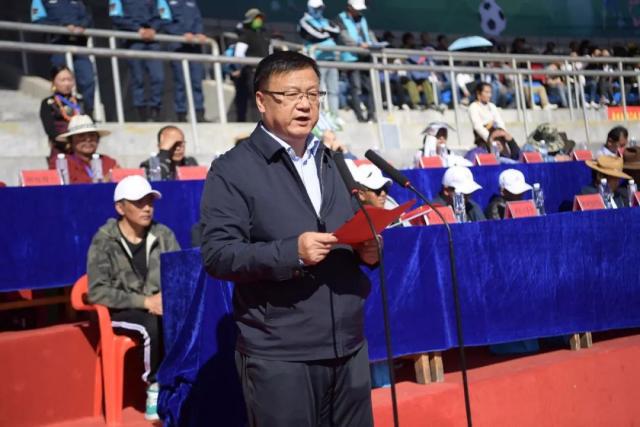 里尔中场球员伊唐-姆巴佩遭遇双重伤病